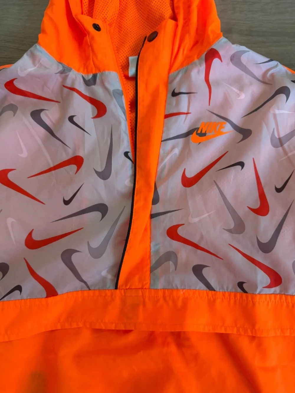 Nike boys windbreaker jacket size large